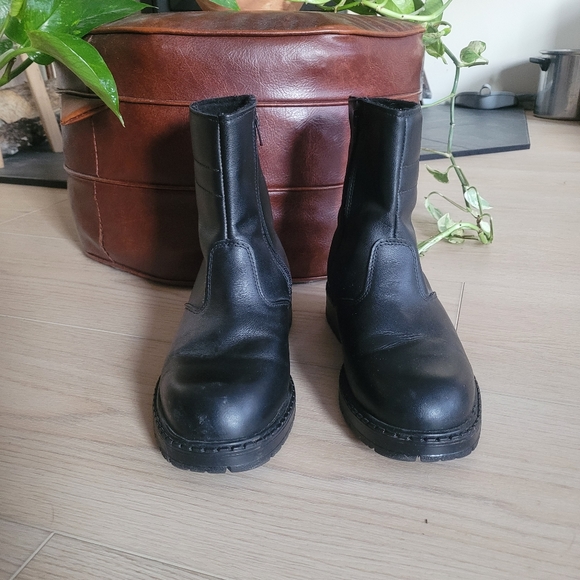 Vintage Shoes - Vintage black ankle boots